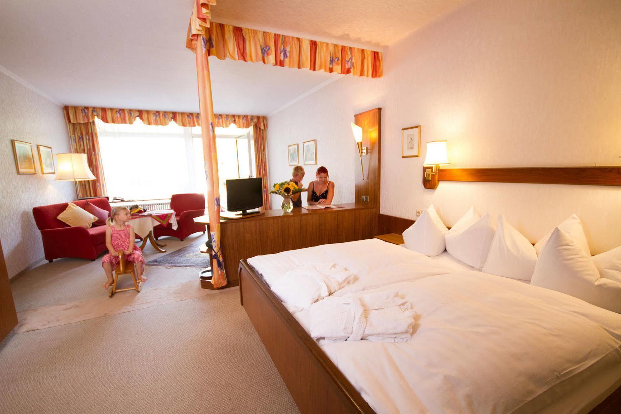 Hotel Valsana Am Kurpark 巴特维尔德巴德 外观 照片